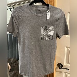 Express graphic tee